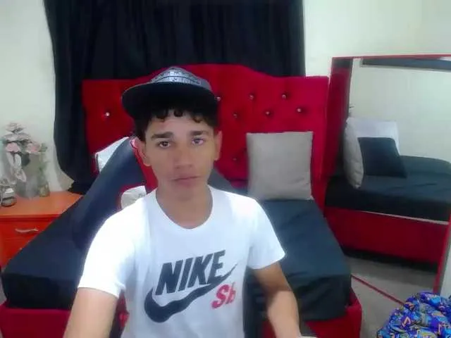 Live sex webcam photo for ALANWRITE #276470500