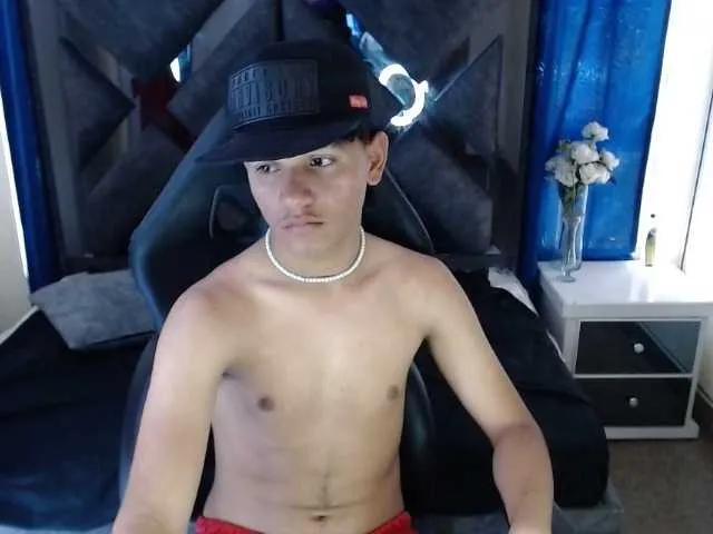 Live sex webcam photo for ALANWRITE #276725953