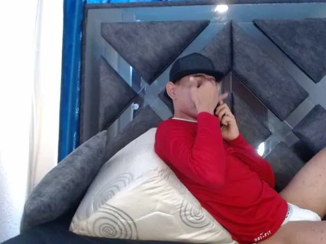 Live sex webcam photo for ALANWRITE #276745951