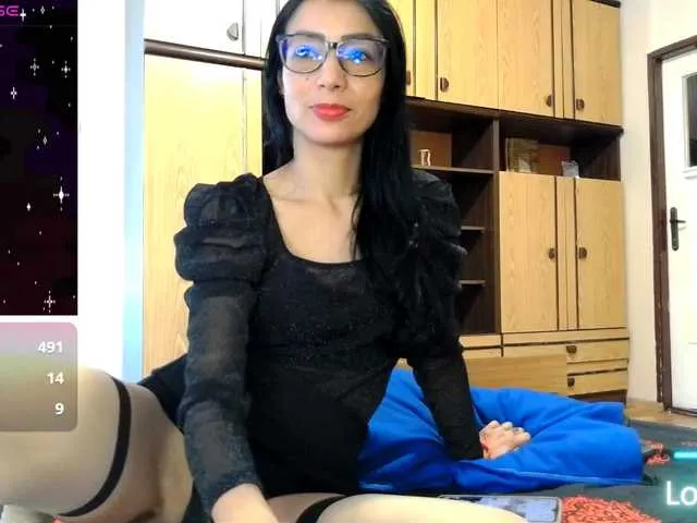 Live sex webcam photo for ALEJANDRACHERRY #290328878