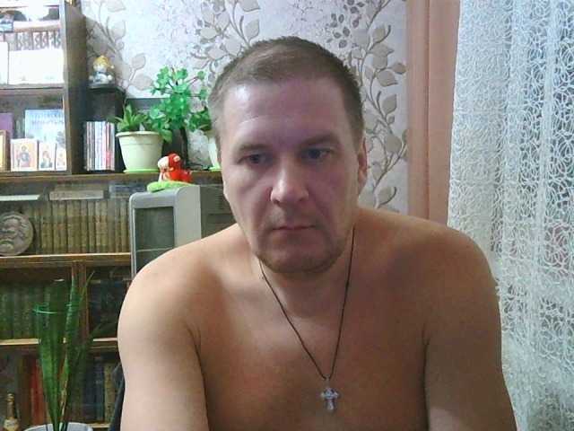 Live sex webcam photo for ALEKS919 #290238338