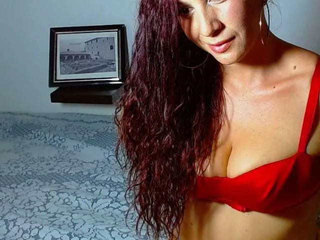 Live sex webcam photo for ALEXANDRAHONN #275465740