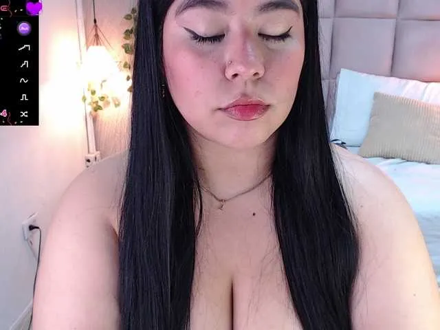 Live sex webcam photo for ALEXXA-CURVY #290571435