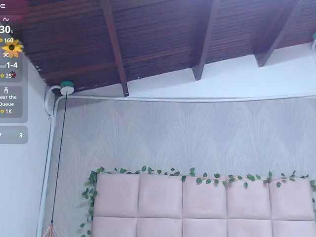 Live sex webcam photo for ALEXXA-CURVY #291462335