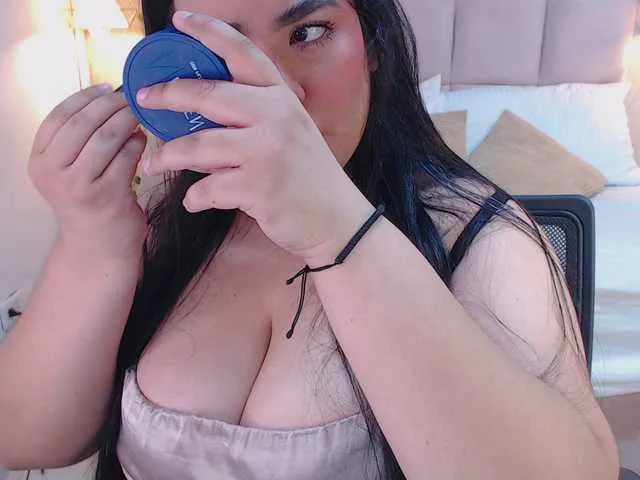 Live sex webcam photo for ALEXXA-CURVY #291970019