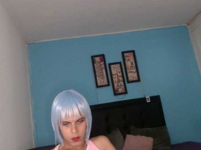 Live sex webcam photo for ALEZATAYLOR #274243562