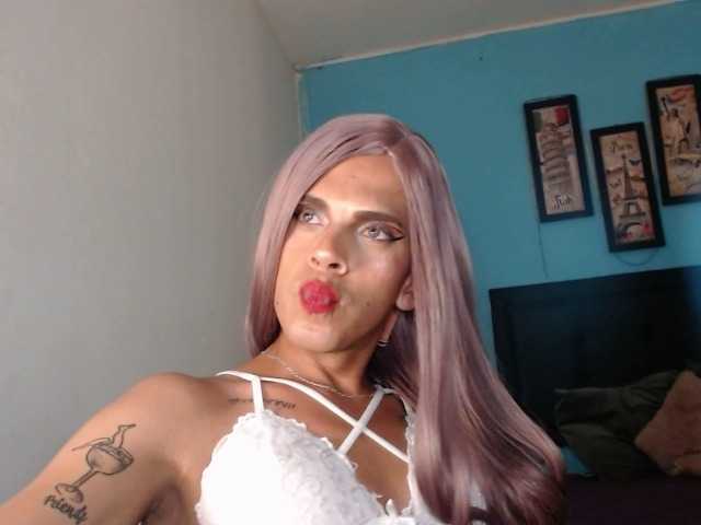 Live sex webcam photo for ALEZATAYLOR #274466602