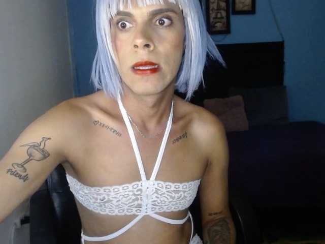 Live sex webcam photo for ALEZATAYLOR #274587545