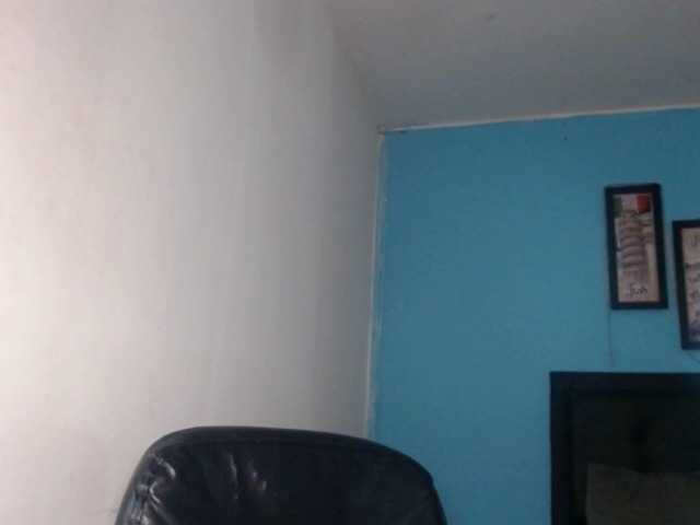 Live sex webcam photo for ALEZATAYLOR #274711329