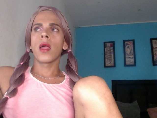 Live sex webcam photo for ALEZATAYLOR #275593306