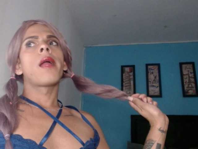 Live sex webcam photo for ALEZATAYLOR #275606835