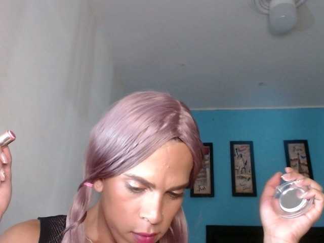 Live sex webcam photo for ALEZATAYLOR #275870619