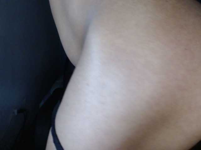 Live sex webcam photo for ALEZATAYLOR #276074182