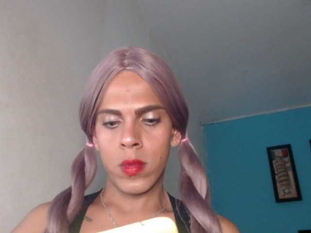 Live sex webcam photo for ALEZATAYLOR #276153055