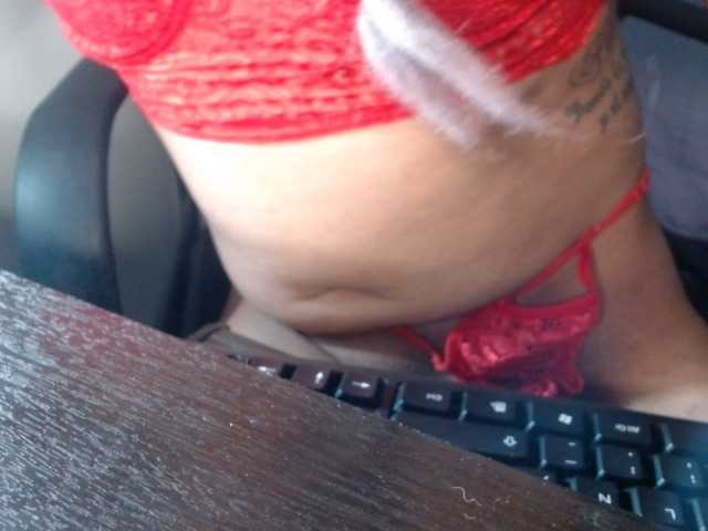 Live sex webcam photo for ALEZATAYLOR #276422745