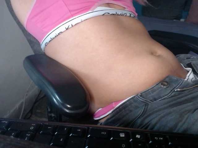 Live sex webcam photo for ALEZATAYLOR #276607088