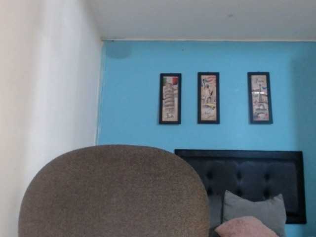 Live sex webcam photo for ALEZATAYLOR #276805375