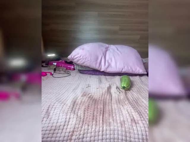 Live sex webcam photo for ALISAMAKS #290532132