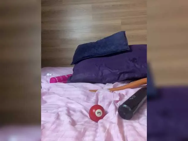 Live sex webcam photo for ALISAMAKS #291422297