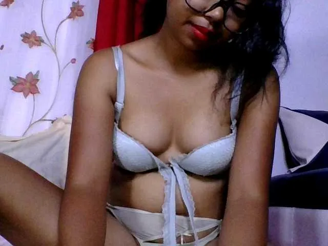 Live sex webcam photo for ALYASH #292496097