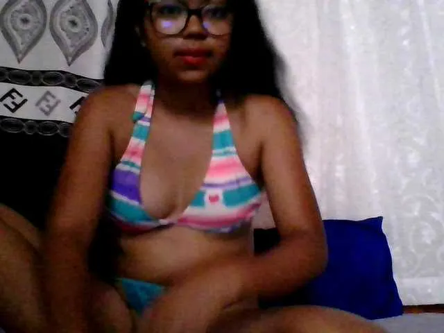 Live sex webcam photo for ALYASH #292773079