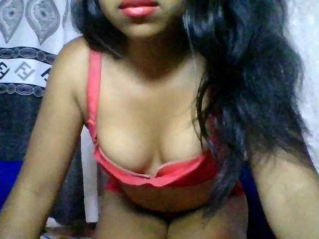 Live sex webcam photo for ALYASH #292787690