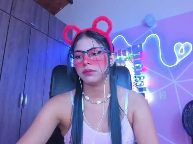 Live sex webcam photo for ALYSSON18 #290315063
