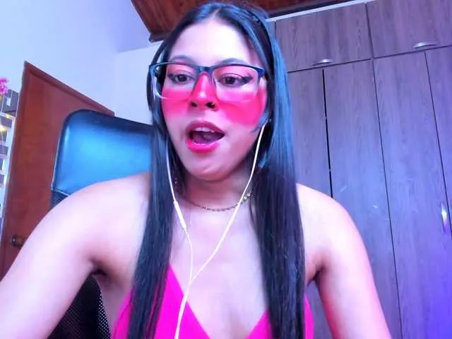 Live sex webcam photo for ALYSSON18 #291932821