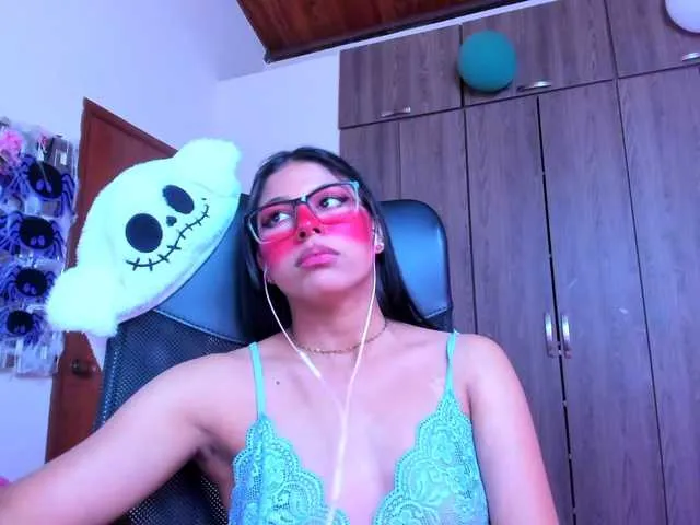 Live sex webcam photo for ALYSSON18 #292056351