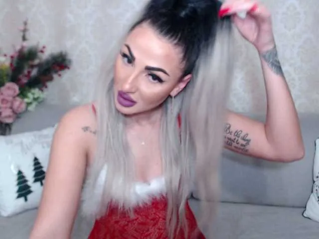 Live sex webcam photo for ALady69 #271796849