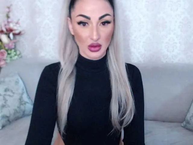 Live sex webcam photo for ALady69 #272128057