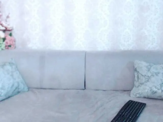 Live sex webcam photo for ALady69 #272533944