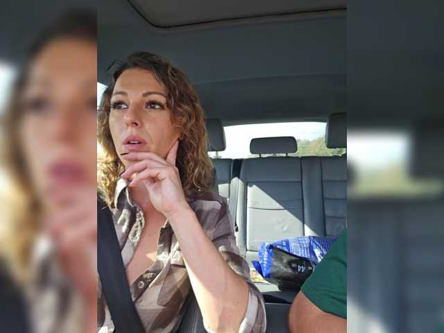 Live sex webcam photo for ALandFarAway #277919971