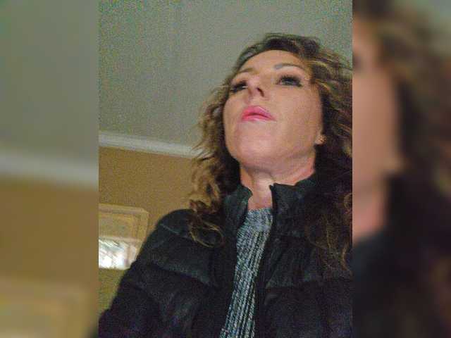 Live sex webcam photo for ALandFarAway #277946711