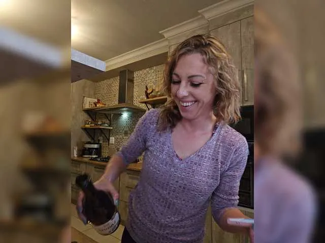 Live sex webcam photo for ALandFarAway #277992577