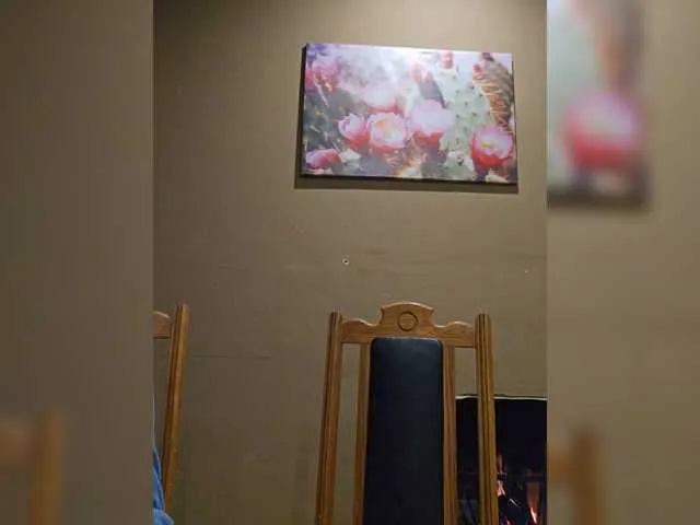 Live sex webcam photo for ALandFarAway #278303237