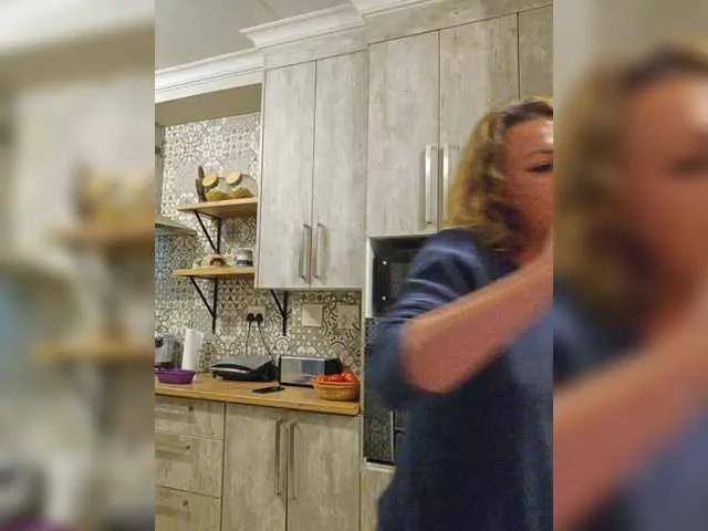 Live sex webcam photo for ALandFarAway #278308364