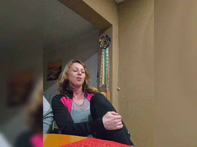 Live sex webcam photo for ALandFarAway #279135032