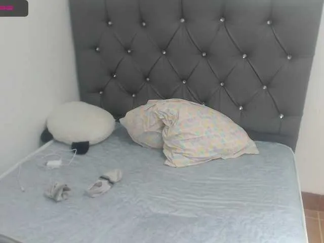 Live sex webcam photo for ANGEL-BUNNY #272891678