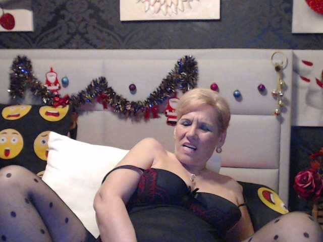 Live sex webcam photo for ANGELGRANNY #271723361