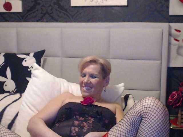 Live sex webcam photo for ANGELGRANNY #272057553