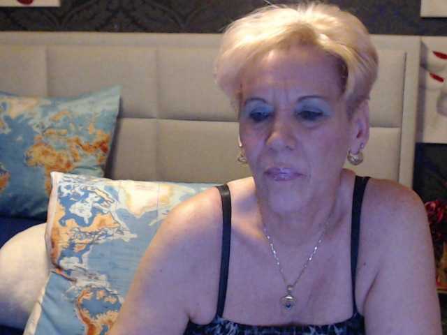 Live sex webcam photo for ANGELGRANNY #273273942