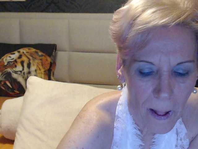 Live sex webcam photo for ANGELGRANNY #273406762