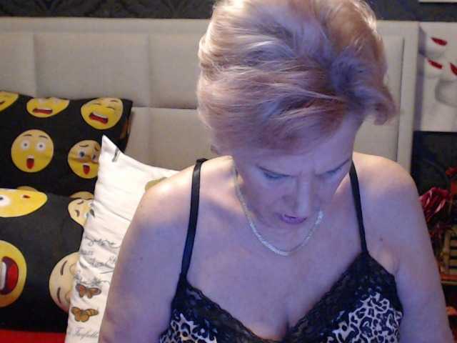 Live sex webcam photo for ANGELGRANNY #274271944