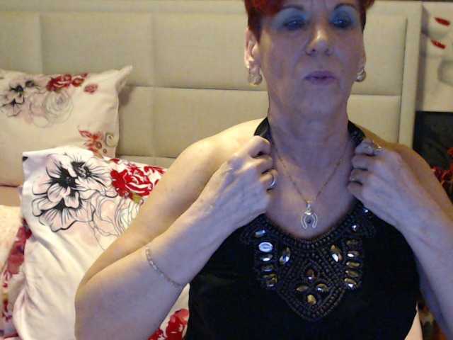 Live sex webcam photo for ANGELGRANNY #275305800