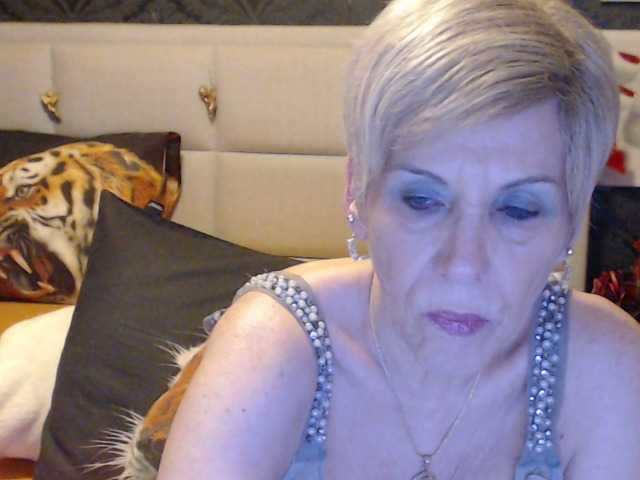 Live sex webcam photo for ANGELGRANNY #277382684