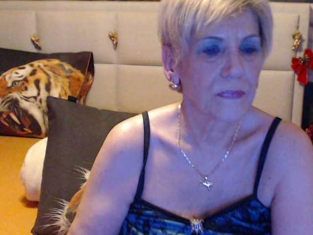 Live sex webcam photo for ANGELGRANNY #277402043