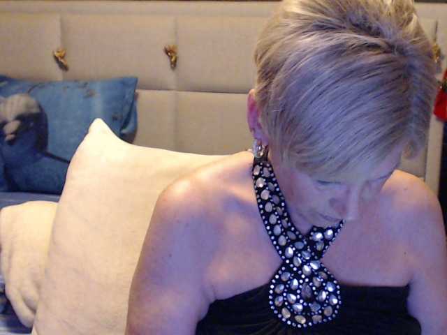 Live sex webcam photo for ANGELGRANNY #277588326