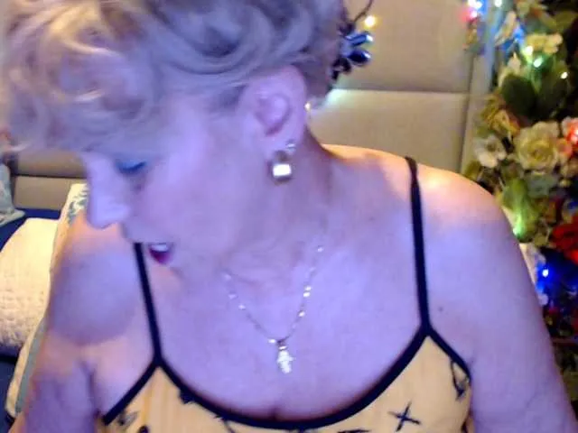 Live sex webcam photo for ANGELGRANNY #290786676