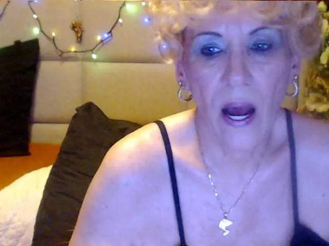 Live sex webcam photo for ANGELGRANNY #291378595